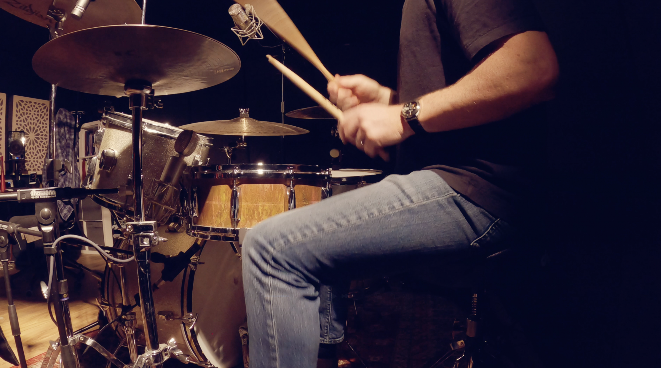 Online drum tutor recording drums in eth studio